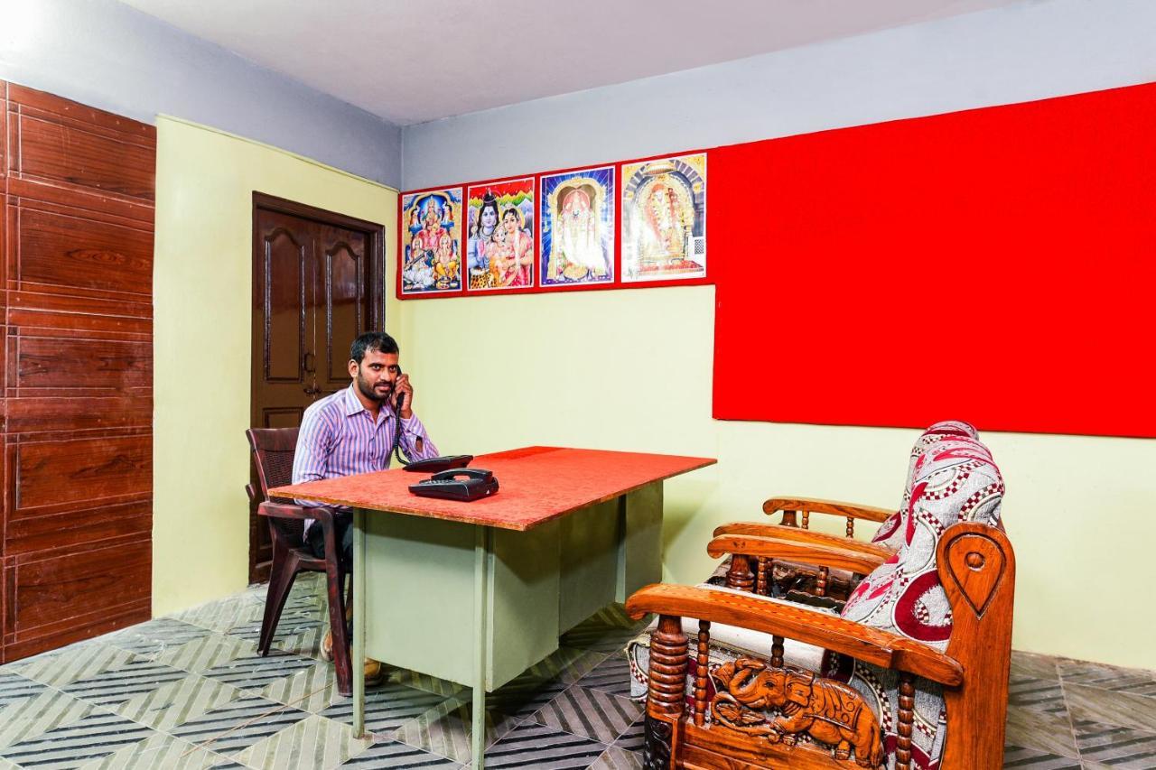 Oyo 26234 Annapurna Nilayam Vijayawāda Exterior foto
