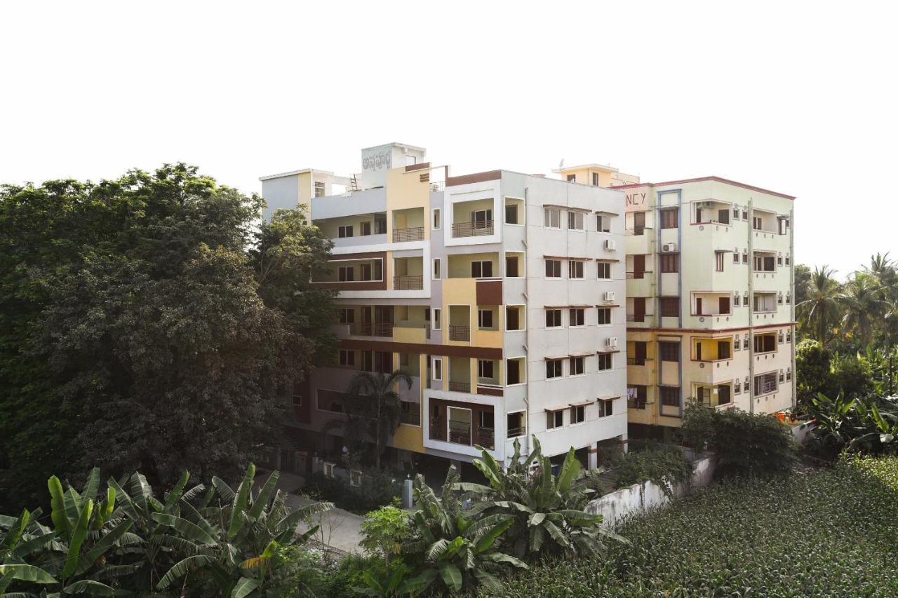 Oyo 26234 Annapurna Nilayam Vijayawāda Exterior foto