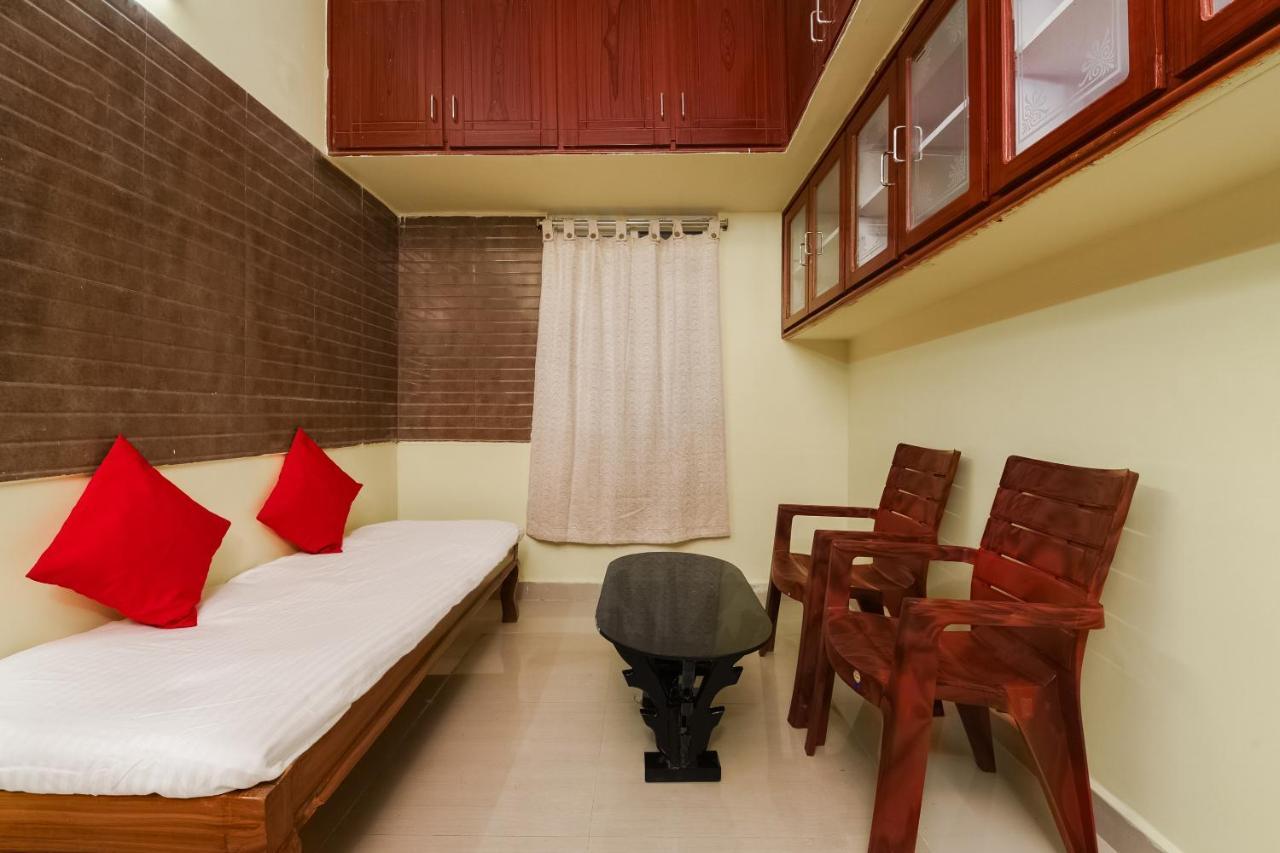 Oyo 26234 Annapurna Nilayam Vijayawāda Exterior foto